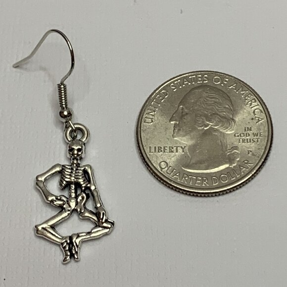 Skeleton Earring, Bones Earring, Halloween Earring, Punk Goth Earring, Gift Idea - Picture 5 of 5